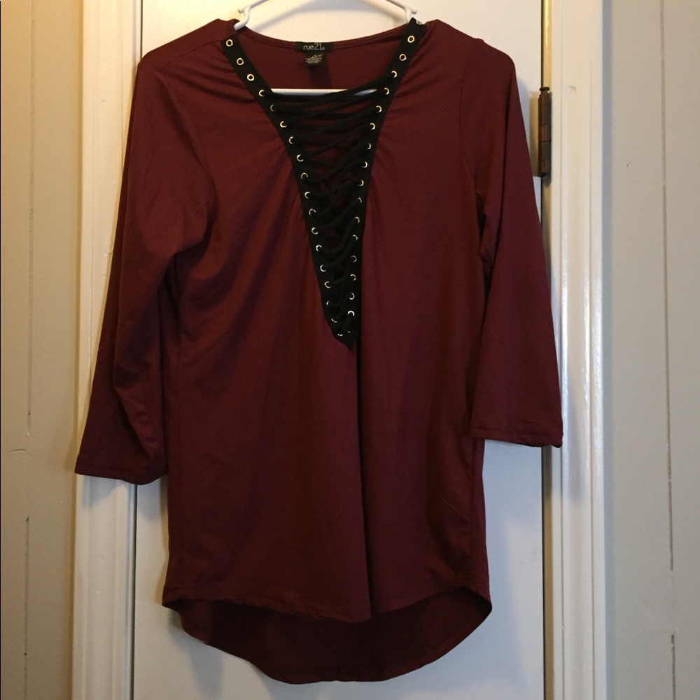 Burgundy long sleeves with black lace detail